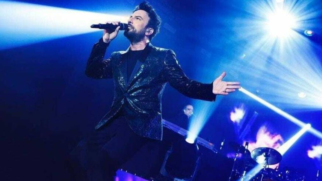 Tarkan'dan Cumhuriyet'in 100. yılı ve Atatürk için marş: "Sen Rahat Uyu"