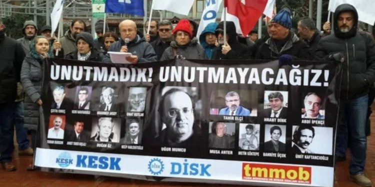 Türkiye'deki aydın cinayetlerinin araştırılması önergesi AKP ve MHP oylarıyla reddedildi