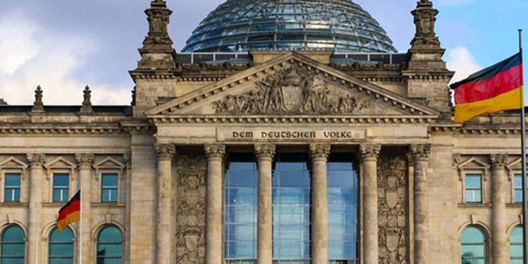 Türkiye’den Almanya’ya başvuruda rekor artış