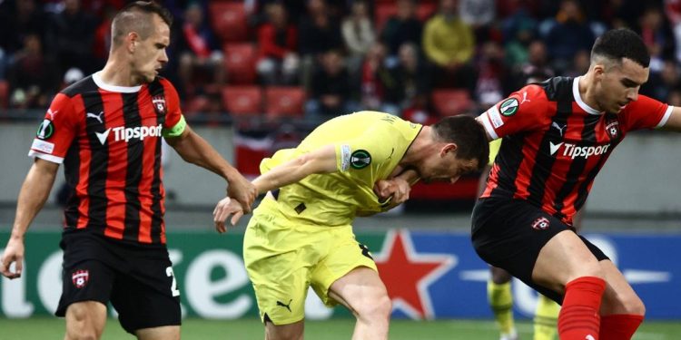 Ülkemizde futbol başarılı sonuçlarla bu yıl taraftarları sevindiriyor; bir eksikle…