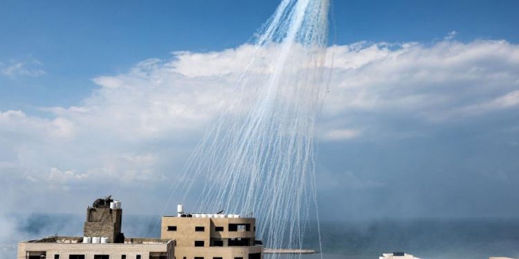 Uluslararası Af Örgütü: Gazze’yi vuran İsrail askeri birlikleri fosforlu top mermileriyle donatıldı