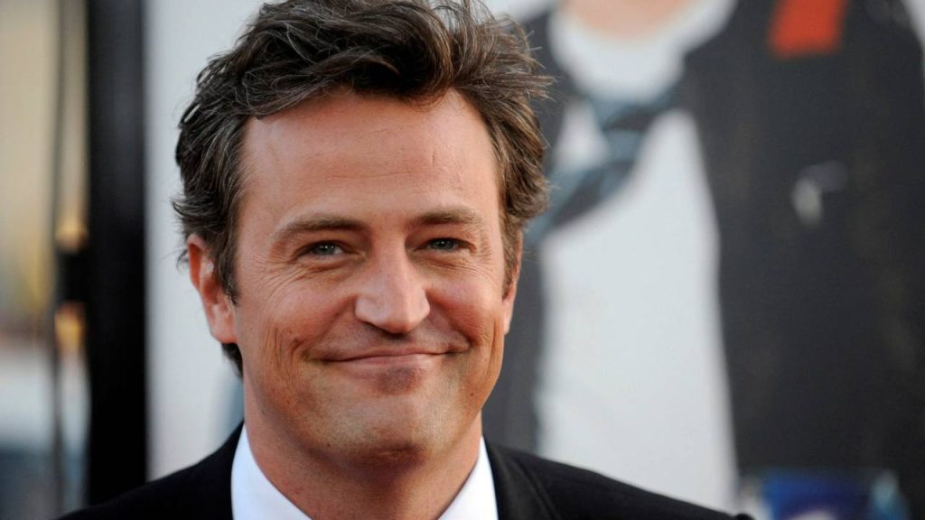 Ünlü oyuncu Matthew Perry yaşamını yitirdi