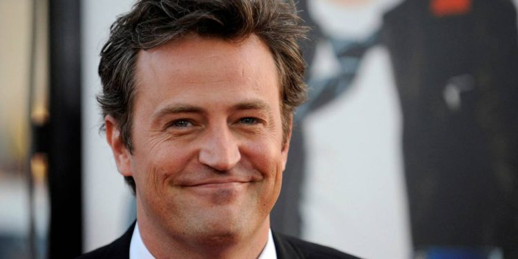 Ünlü oyuncu Matthew Perry yaşamını yitirdi
