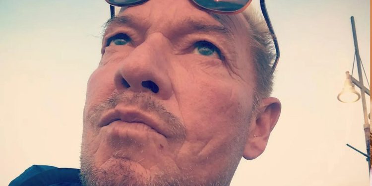 Ünlü yönetmen Anthony Hickox evinde ölü bulundu