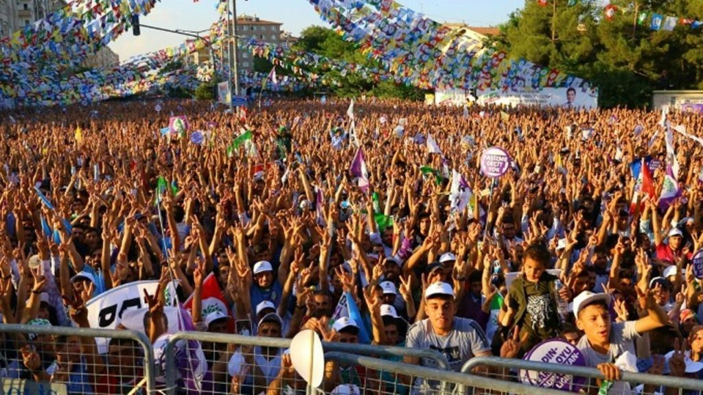 YSP'den yeni anayasa açıklaması