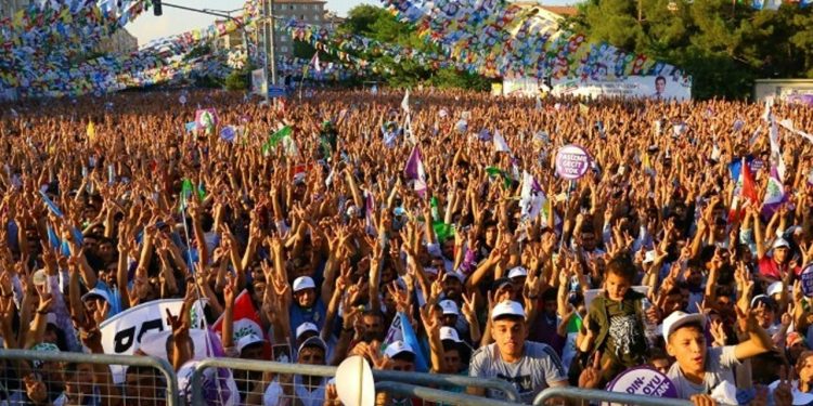 YSP'den yeni anayasa açıklaması