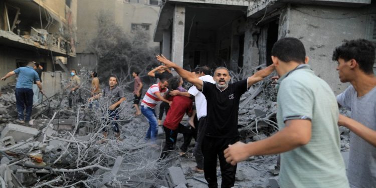 'Yabancıların Gazze'den ayrılmasına bugün izin verilecek'