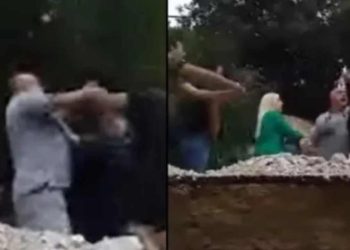 Yunanistan'da belediye başkanı sel mağduruna tokat attı