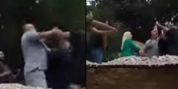 Yunanistan'da belediye başkanı sel mağduruna tokat attı