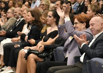 'Zübeyde, Analar ve Oğullar' filminin galasına katılan Akşener: "Gerçekten muhteşemdi"