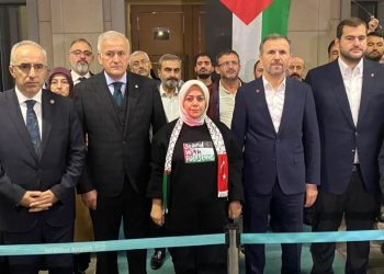 Saadet ve Gelecek Partisi milletvekilleri Gazze için Mısır’a gitti