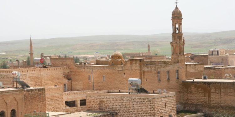 Yedi kişinin faili meçhul cinayete kurban gittiği Süryani köyünde bir cinayet daha