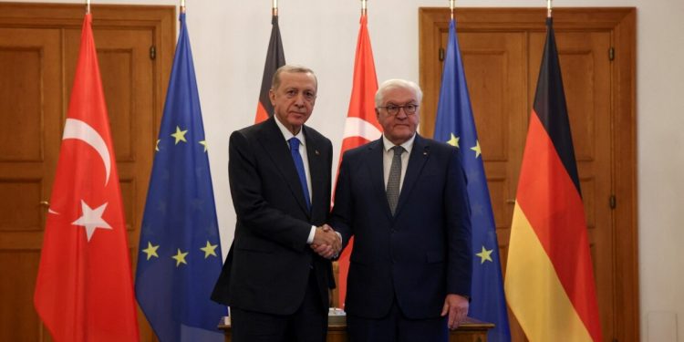 Erdoğan Berlin’de temaslarına başladı: İlk olarak Almanya Cumhurbaşkanı Steinmeier ile biraraya geldi
