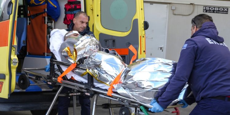 Mısır’dan İstanbul’a giden gemi battı: 1 ölü, 12 kişi kayıp