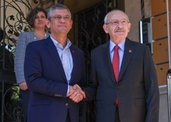 CHP’de Özgür Özel dönemi resmen başladı