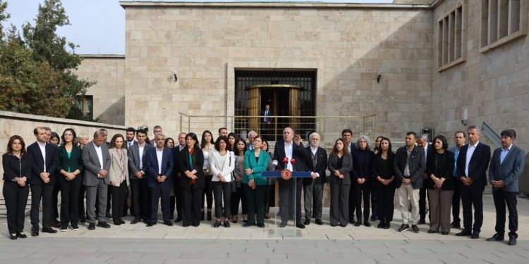 HEDEP’li vekiller Abdullah Öcalan’la görüşmek için Adalet Bakanlığı’na başvurdu
