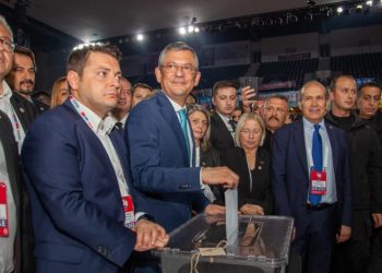 CHP’de Parti Meclisi yarışında Özel’e Salıcı muhalefeti