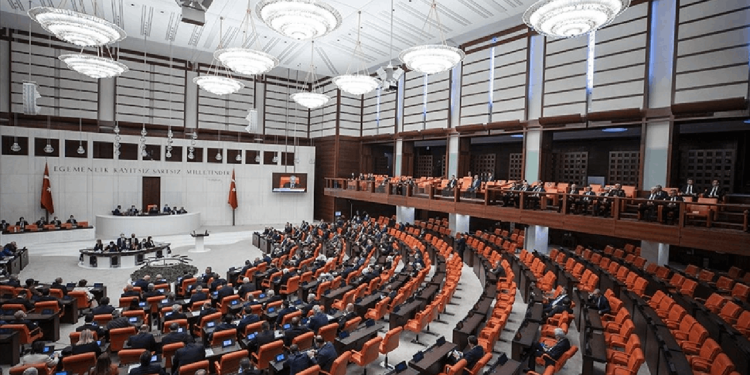 3 partiden 9 milletvekiline ait dokunulmazlık dosyaları Meclis'te