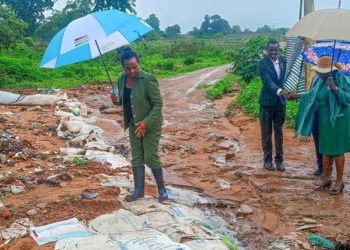 Kenya’da sel felaketi: Taşan nehirden geçmeye çalışan 7 kişi kayboldu