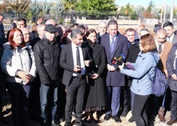 Tahir Elçi mezarı başında anıldı