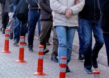 Göçmen kaçakçılarına operasyon
