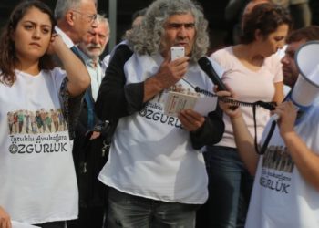 Tutuklu ÇHD’li avukatlar için açıklama