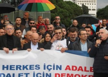 Demokrasi Yürüyüşü’nde ‘karanlığa teslim olmayacağız’ mesajı