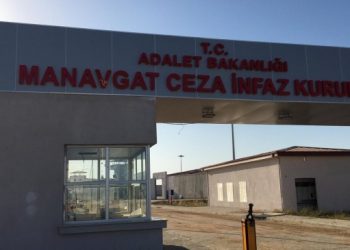 Aileler cezaevi uygulamalarından şikayetçi