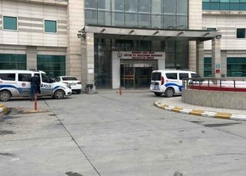 Yangında yaralanan 3 çocuktan 1’i hayatını kaybetti