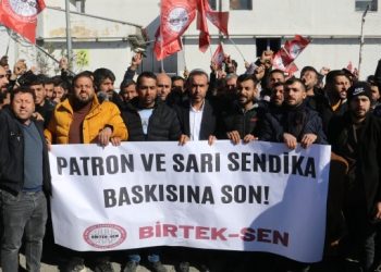 Özak Tekstil’de işçiler iş bıraktı: Birlikte direnip kazanalım