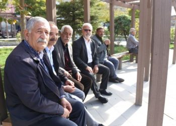 ‘Emekliler ölmemek için direniyor’