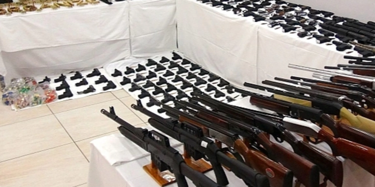 73 ilde yüzlerce silah ele geçirildi