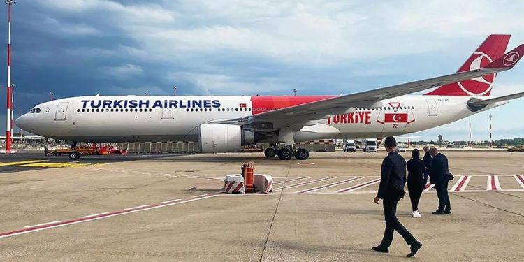 A Milli Takım uçağı Münih'e acil iniş yaptı!