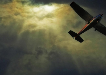 ABD'de uçak düştü: 2 kişi öldü