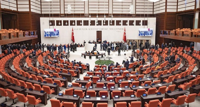 AKP’nin ‘rantsal dönüşüm' kanun teklifi Meclis'ten geçti