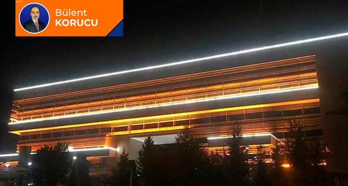 AYM’nin ışıkları yanıyor mu hala!