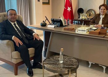 Adnan Beker de İYİ Parti’den istifa etti