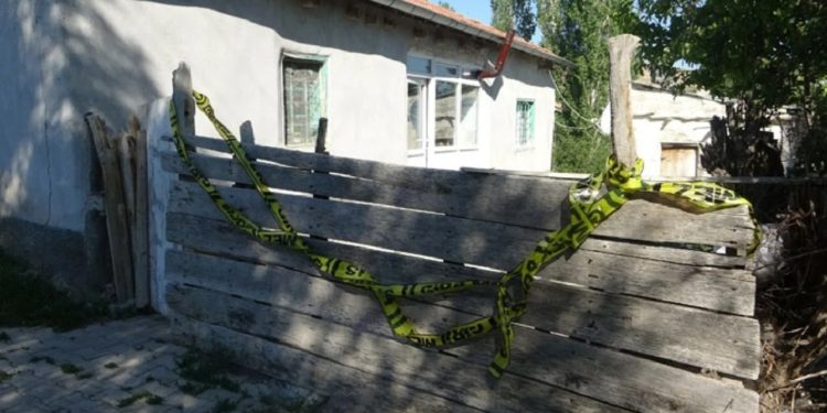 Ağlayan bebeğini boğarak öldüren kadın: Cezaevine gitmek istiyorum, her şeyden bıktım