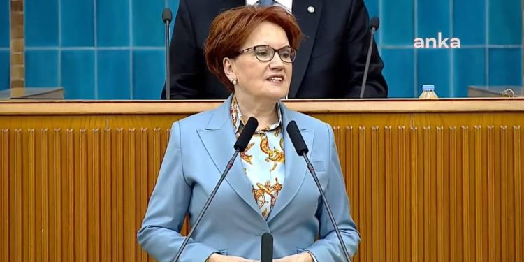 Akşener, partisinin grup toplantısında konuşuyor