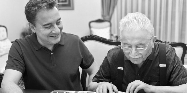 Ali Babacan’ın babası Hilmi Babacan, 85 yaşında hayatını kaybetti