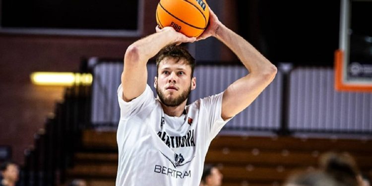 Anadolu Efes'ten uzun sorununa yönelik transfer: ABD'li oyuncu imzayı attı