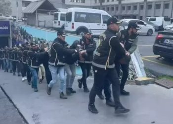 Aralarında Özgür Saral'ın da olduğu 9 kişi tutuklandı