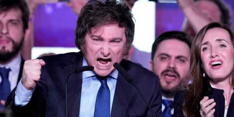 Arjantin'de devlet başkanlığı seçimini Javier Milei kazandı