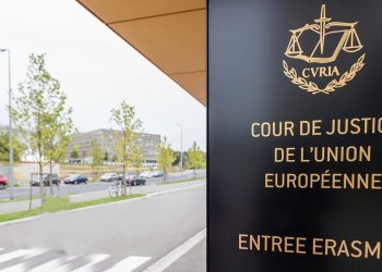 Avrupa Adalet Divanı: AB'de kamu kurumları başörtüsü yasağı uygulayabilir