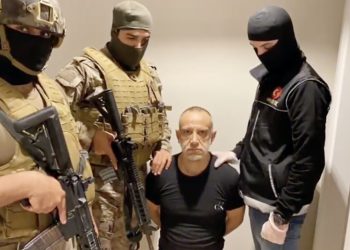 Bakan Ali Yerlikaya duyurdu: Uluslararası silahlı organize suç örgütü çökertildi!