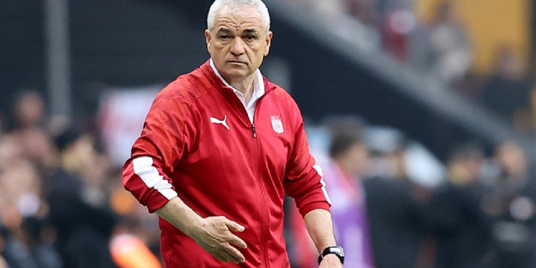 Beşiktaş'ın yeni teknik direktörü belli oldu