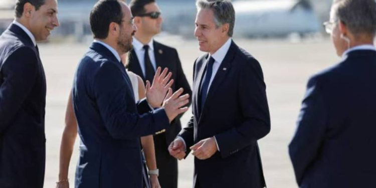 Blinken, GKRY'ye, sürpriz ziyaret gerçekleştirdi; Cumhurbaşkanı ve Dışişleri Bakanı ile uçağında görüştü