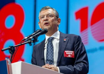 CHP Brüksel'den Özgür Özel'e tebrik