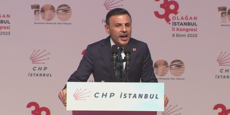 CHP ilçe binasına yönelik provokasyona Özgür Çelik'ten sert tepki: 'Vandallar bulunacak'
