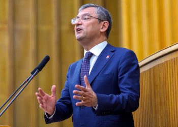 CHP, yerel seçim için start verdi: Özgür Özel'den il başkanlarına talimat